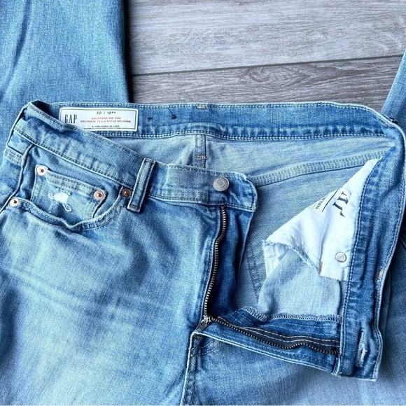 Gap Mid Rise Girlfriend Jeans With Washwell In Light Destroyed Jeans - Picture 13 of 15